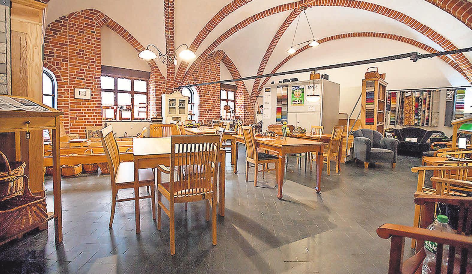 Im Showroom an der Marienstraße können sich Kunden beraten lassen und nun noch mehr Möbel in Augenschein nehmen Im Showroom an der Marienstraße können sich Kunden beraten lassen und nun noch mehr Möbel in Augenschein nehmen