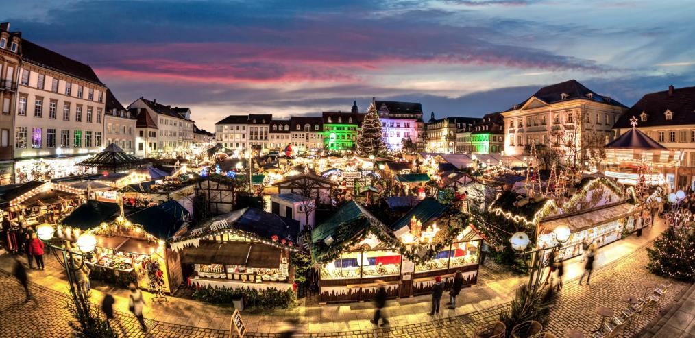 Vom 28. November bis 22. Dezember erstrahlt der Thomas-Nast-Nikolausmarkt auf dem alten Messplatz im rheinland-pfälzischen Landau. Foto: Markus Hammer Vom 28. November bis 22. Dezember erstrahlt der Thomas-Nast-Nikolausmarkt auf dem alten Messplatz im rheinland-pfälzischen Landau. Foto: Markus Hammer