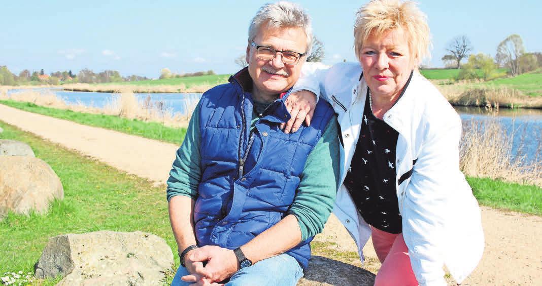 Angelika und Henning König laden seit Karfreitag wieder in ihre gemütliche Kanalklause ein. Angelika und Henning König laden seit Karfreitag wieder in ihre gemütliche Kanalklause ein.