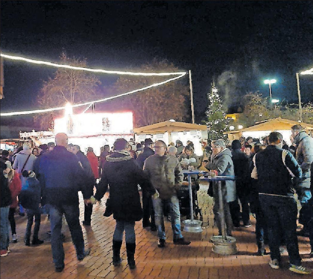 Mutterstadter Weihnachtsmarkt: Käse aus Frankreich, Schalen aus Tiroler Holz Mutterstadter Weihnachtsmarkt: Käse aus Frankreich, Schalen aus Tiroler Holz