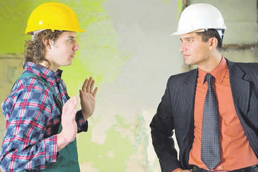 Wenn es während oder nach der Bauzeit zu Streitigkeiten kommt, ist es für den Bauherrn gut, wenn er Fakten auf den Tisch legen kann. Foto:djd/Schutzgemeinschaft für Baufinanzierende/thx Wenn es während oder nach der Bauzeit zu Streitigkeiten kommt, ist es für den Bauherrn gut, wenn er Fakten auf den Tisch legen kann. Foto:djd/Schutzgemeinschaft für Baufinanzierende/thx