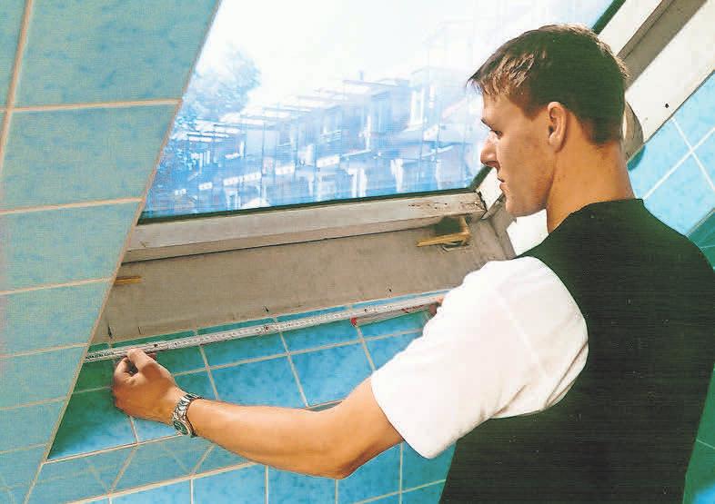 Die Erneuerung der Fenster spart langfristig Geld. Die Erneuerung der Fenster spart langfristig Geld.