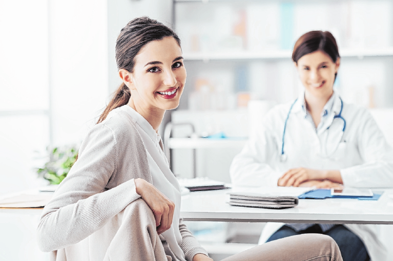Frauen ab 20 Jahren können einmal im Jahr zur Gebärmutterhalskrebsvorsorge gehen. FOTO: SHUTTERSTOCK Frauen ab 20 Jahren können einmal im Jahr zur Gebärmutterhalskrebsvorsorge gehen. FOTO: SHUTTERSTOCK