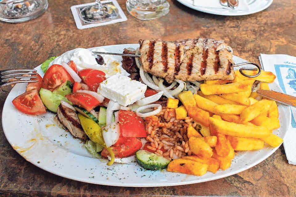 Die Griechen haben sich mit ihren Restaurants schon früh in Deutschland und auch in der Region angesiedelt. Die Griechen haben sich mit ihren Restaurants schon früh in Deutschland und auch in der Region angesiedelt.