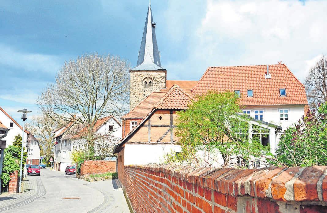 Die Straßen rund um die St.-Lucas-Kirche sind mit einem historischen Pflaster erneuert worden. Die Straßen rund um die St.-Lucas-Kirche sind mit einem historischen Pflaster erneuert worden.