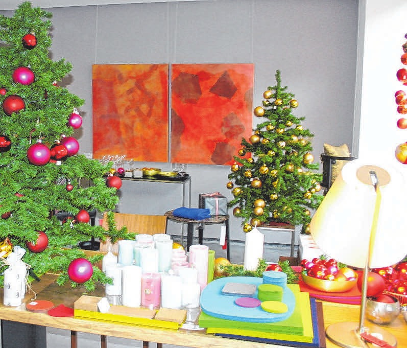 Raumausstattung Gröber veranstaltet eine kleine Ausstellung mit weihnachtlichen Dekorartikeln. Raumausstattung Gröber veranstaltet eine kleine Ausstellung mit weihnachtlichen Dekorartikeln.