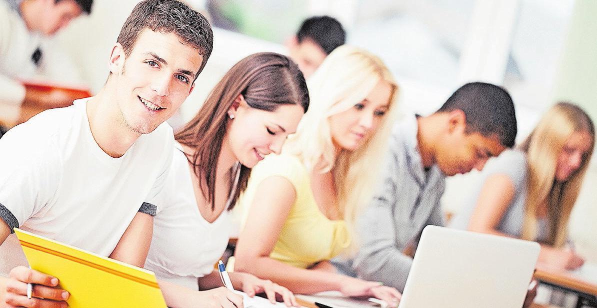 Auch auf schulischem Weg kann man eine KV- oder MPA-Ausbildung absolvieren. Bild: PD