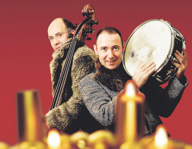 Das Musikerduo Alex Haas und Stefan Noelle kommt ins Burghaus Donnerstag, 5. Dezember Bild: Christian Schmid Das Musikerduo Alex Haas und Stefan Noelle kommt ins Burghaus Donnerstag, 5. Dezember Bild: Christian Schmid