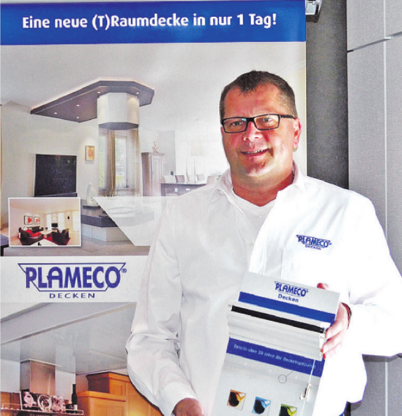 Ralf Zerrath informiert über die vielfältigen Möglichkeiten von Plameco-Decken Foto: pr