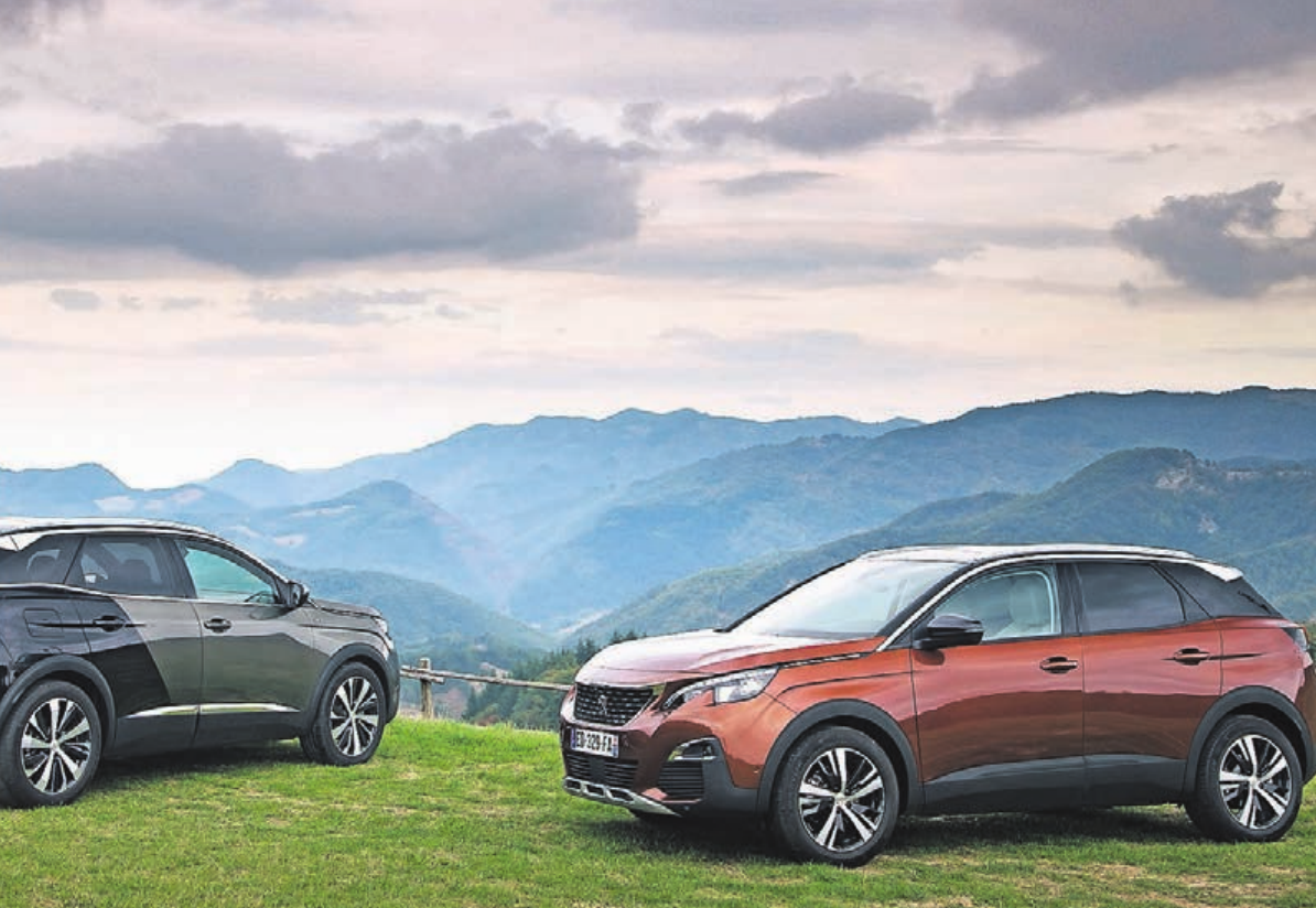 Der Peugeot 3008 wurde in den vergangenen Jahren als „Auto des Jahres“ ausgezeichnet und bietet trotz seiner kompakten Abmessungen viel Innenraum. Der Peugeot 3008 wurde in den vergangenen Jahren als „Auto des Jahres“ ausgezeichnet und bietet trotz seiner kompakten Abmessungen viel Innenraum.