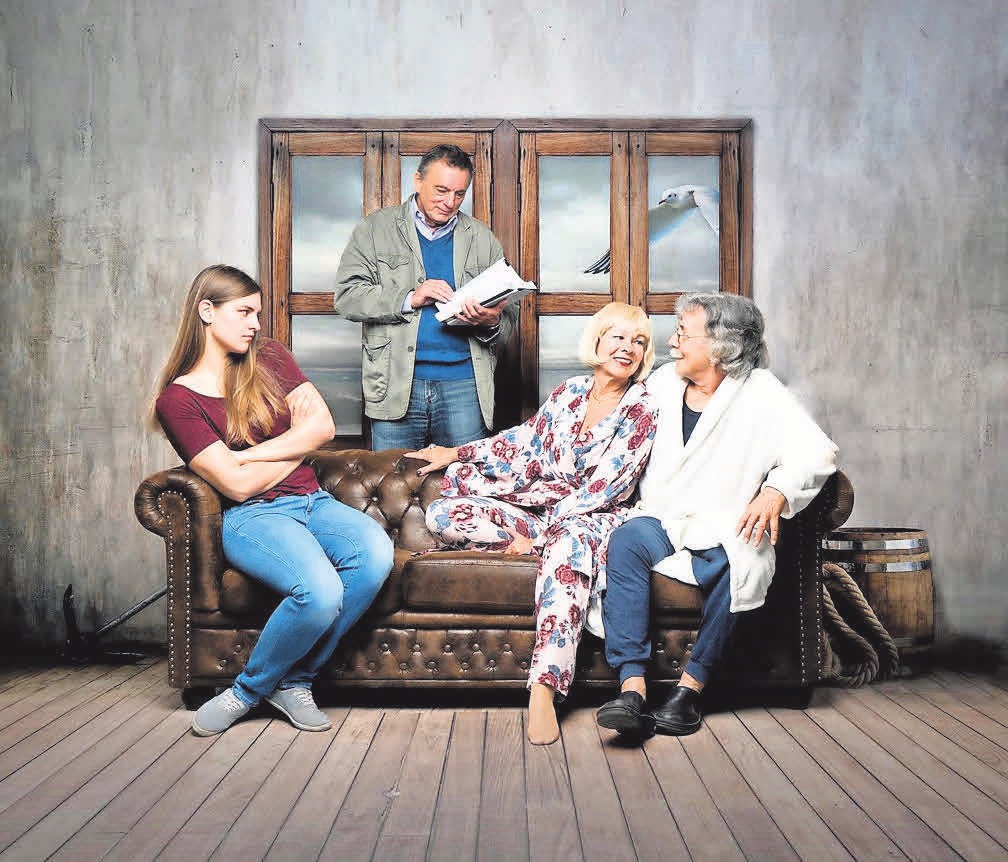 Das Ensemble der „kleinen bühne seelze“ gastiert im Festsaal. Foto: kleine bühne seelze Das Ensemble der „kleinen bühne seelze“ gastiert im Festsaal. Foto: kleine bühne seelze