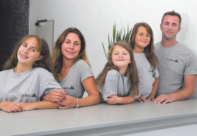Familie Stoppel bedankt sich bei allen Wegbegleitern. Familie Stoppel bedankt sich bei allen Wegbegleitern.