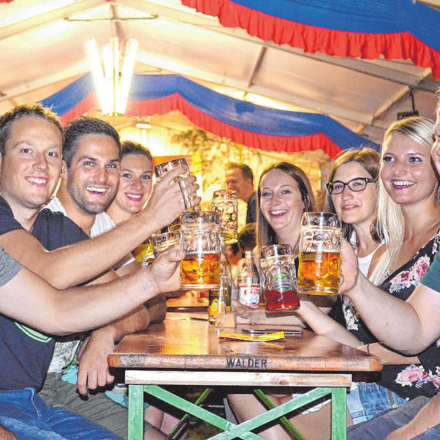 Band gegen DJ – Gewinner: die Besucher! Image 2 Band gegen DJ – Gewinner: die Besucher! Image 2