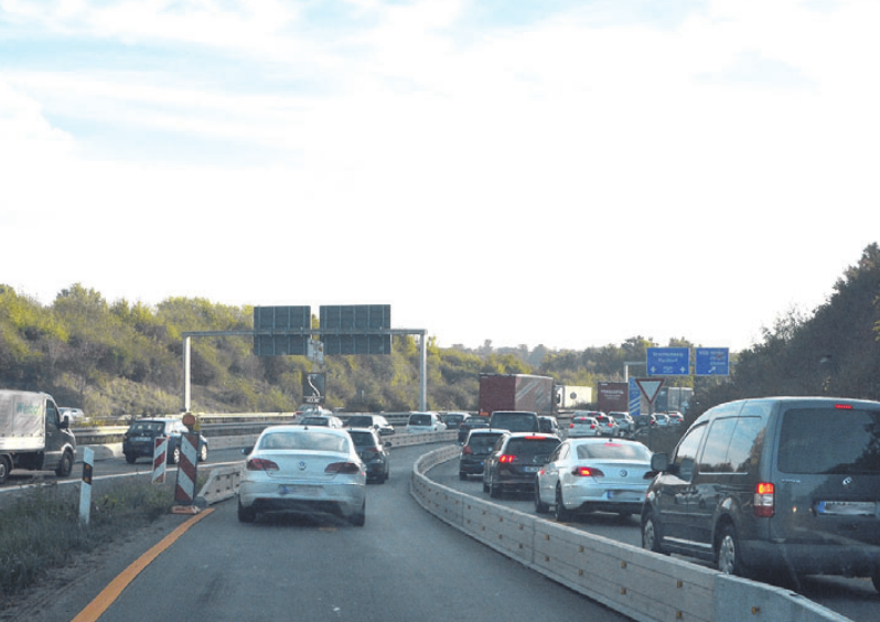 Zwischen Mörse und Flechtorf dauern die Bauarbeiten auf der A 39 voraussichtlich noch bis Mitte Dezember. Archivfoto: ph Zwischen Mörse und Flechtorf dauern die Bauarbeiten auf der A 39 voraussichtlich noch bis Mitte Dezember. Archivfoto: ph