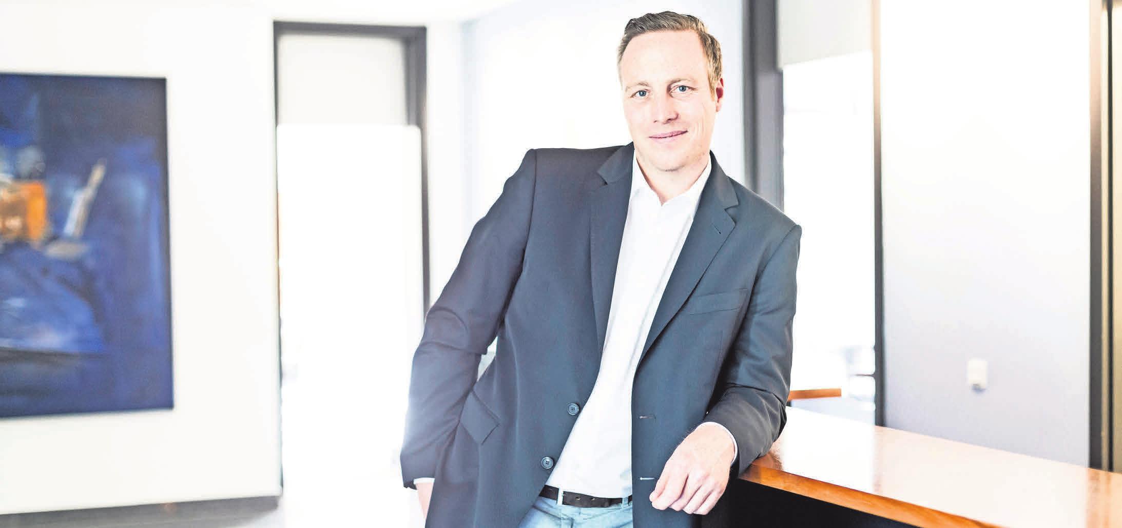 Der Diplom-Kaufmann und Steuerberater Christian Katz berät Sie gern ausführlich über diverse Themen in seiner Kanzlei in Isernhagen. Der Diplom-Kaufmann und Steuerberater Christian Katz berät Sie gern ausführlich über diverse Themen in seiner Kanzlei in Isernhagen.