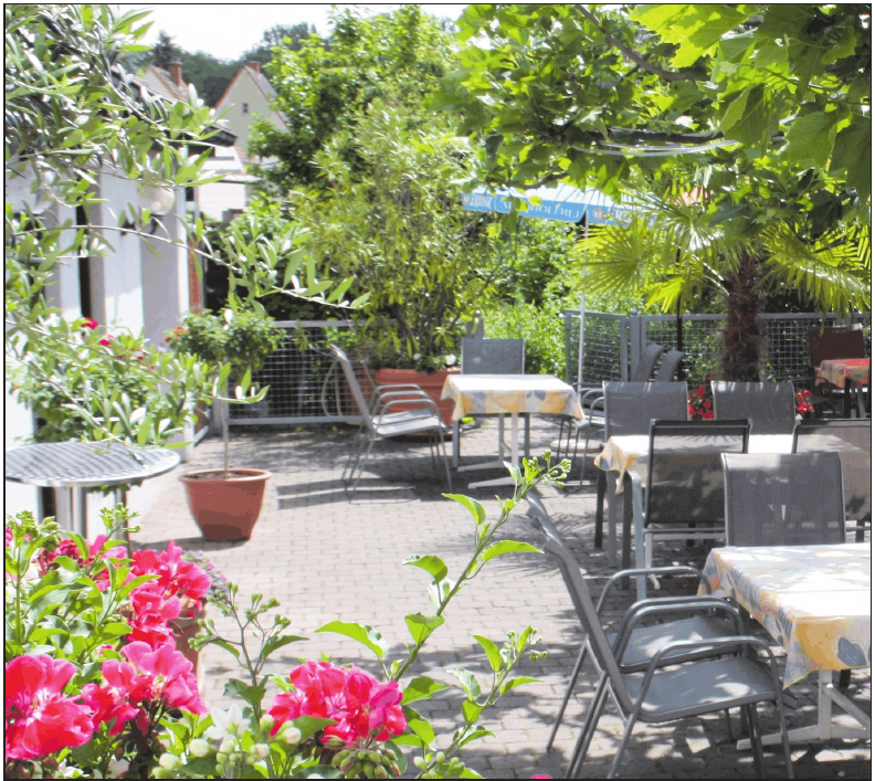 Im Grünen genießen: Im Biergarten in Weber’s Restaurant lässt es sich gemütlich zurücklehnen. FOTO:WEBER’S RESTAURANT/FREI Im Grünen genießen: Im Biergarten in Weber’s Restaurant lässt es sich gemütlich zurücklehnen. FOTO:WEBER’S RESTAURANT/FREI