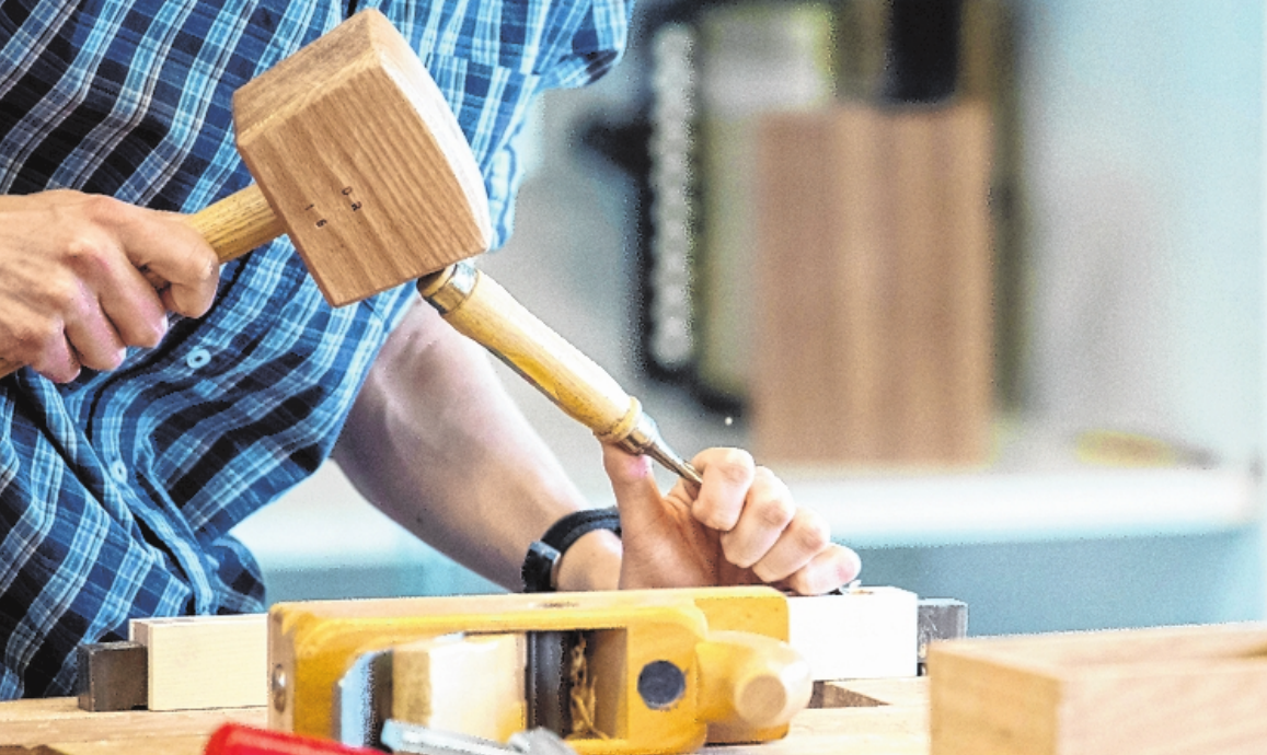 Wer Abitur hat und eine Ausbildung beginnt, kann oftmals gleich im zweiten Lehrjahr einsteigen – und kommt so schnell zu einem Abschluss. FOTO: SEBASTIAN GOLLNOW, MAG Wer Abitur hat und eine Ausbildung beginnt, kann oftmals gleich im zweiten Lehrjahr einsteigen – und kommt so schnell zu einem Abschluss. FOTO: SEBASTIAN GOLLNOW, MAG