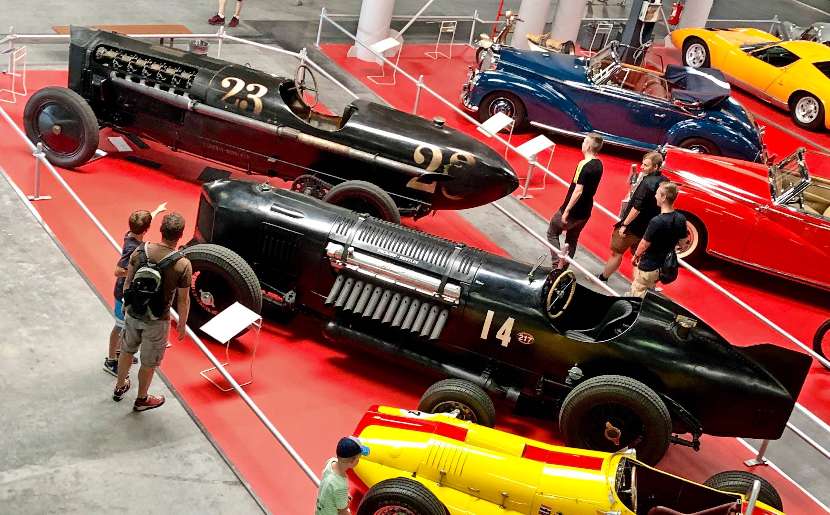 Das Technik Museum in Sinsheim ist nicht nur für Auto-Enthusiasten ein lohnendes Ziel. Zu sehen sind Meilensteine der Technik-Geschichte. Foto: privat Das Technik Museum in Sinsheim ist nicht nur für Auto-Enthusiasten ein lohnendes Ziel. Zu sehen sind Meilensteine der Technik-Geschichte. Foto: privat