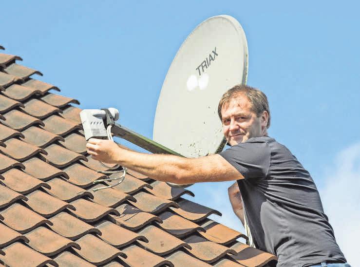 Mit der Firma Top-Service kommt die Sat-Anlage problemlos aufs Dach. Mit der Firma Top-Service kommt die Sat-Anlage problemlos aufs Dach.