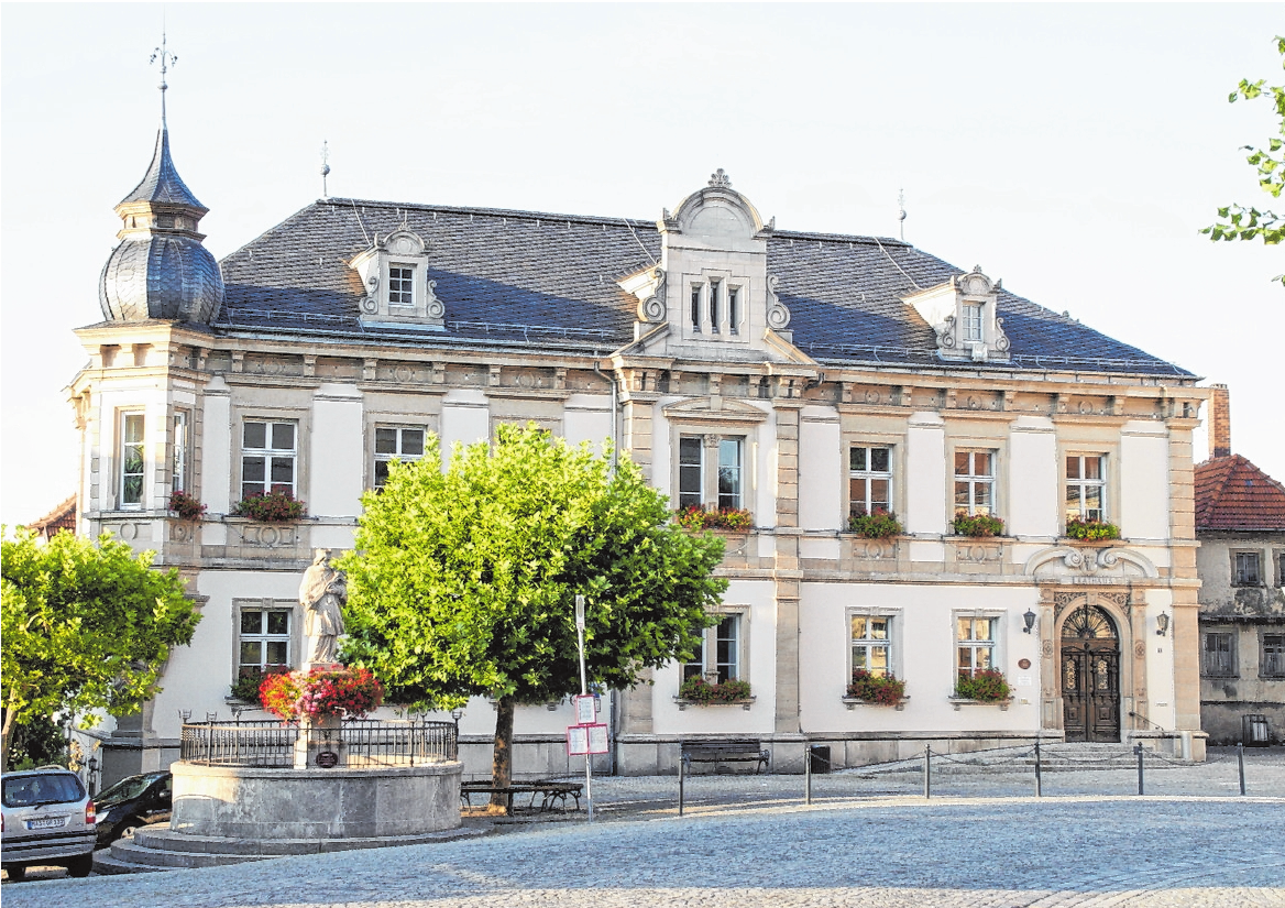 Ehemaliges Amtsgerichtsgebäude am Marktplatz. FOTO: SABINE WEINBEER Ehemaliges Amtsgerichtsgebäude am Marktplatz. FOTO: SABINE WEINBEER