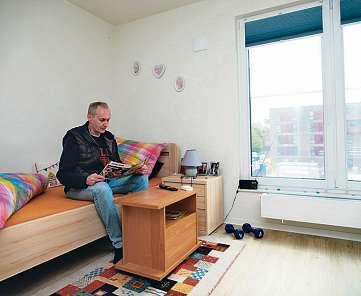 Seit fünf Jahren ist er trocken: Andreas Schmidt lebt im Wohnhaus von f & w in der Charlottenburger Straße Foto: fördern und wohnen/ Martin Lukas Kim