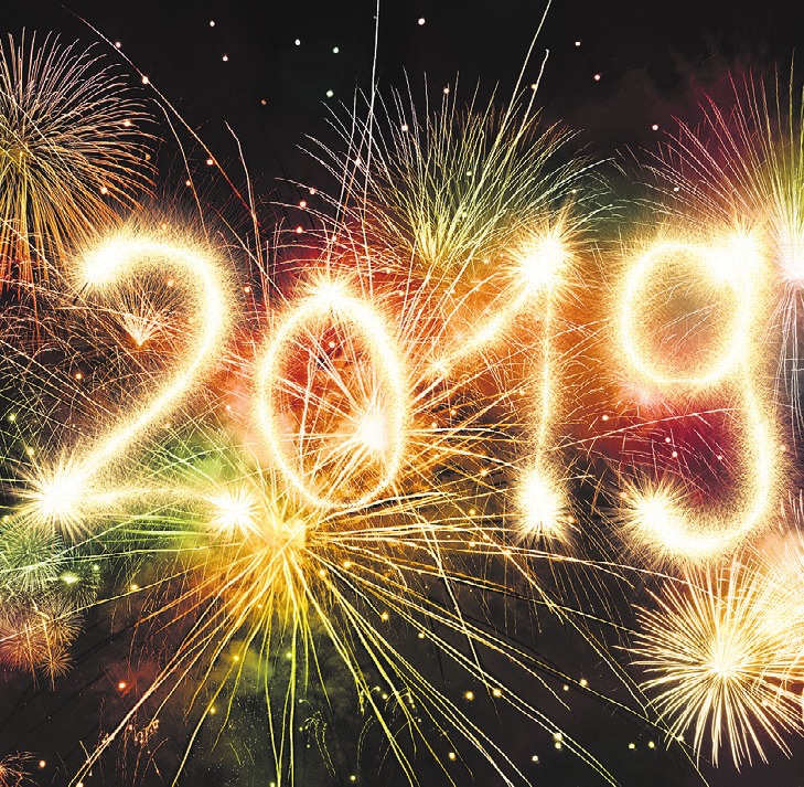 Bunte Raketen und laute Böller sind Tradition an Silvester – jedoch sind diese nur mit Vorsicht zu genießen. Symbolfoto Bunte Raketen und laute Böller sind Tradition an Silvester – jedoch sind diese nur mit Vorsicht zu genießen. Symbolfoto