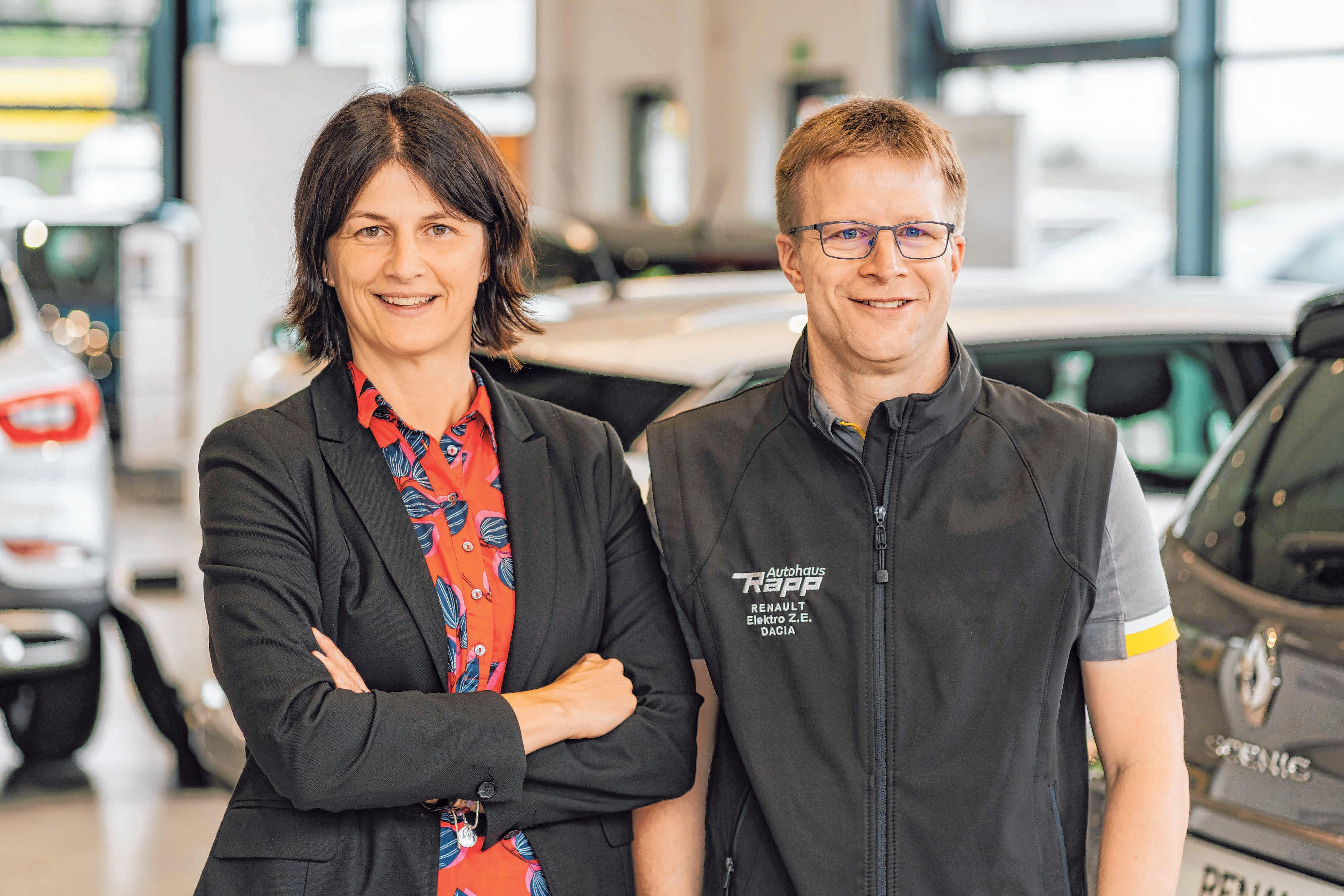 Andrea Rapp-Kübler und Jörg Rapp führen die Geschäfte des Autohauses. FOTOS: PRIVAT Andrea Rapp-Kübler und Jörg Rapp führen die Geschäfte des Autohauses. FOTOS: PRIVAT