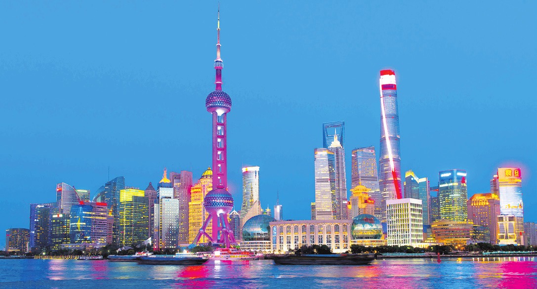 Andreas Pröve zeigt seine Reportage über China. Foto: privat Andreas Pröve zeigt seine Reportage über China. Foto: privat