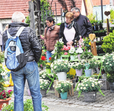 Beim Maimarkt in Arnstein wird der Frühling eingeläutet.