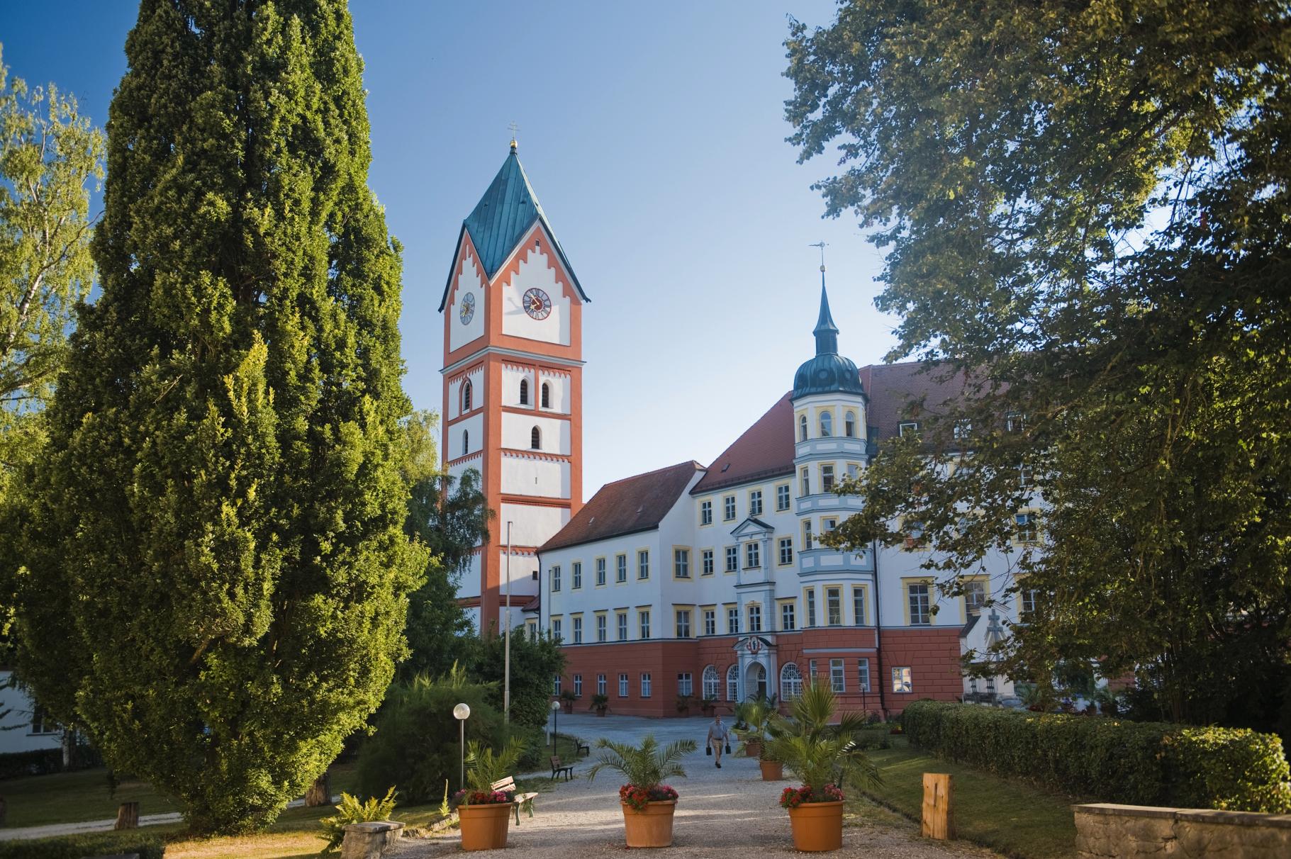 Das Kloster prägt über 900 Jahren kulturell nicht nur den Ort, sondern das gesamte geografische Umfeld. Foto: Gemeinde Scheyern Das Kloster prägt über 900 Jahren kulturell nicht nur den Ort, sondern das gesamte geografische Umfeld. Foto: Gemeinde Scheyern