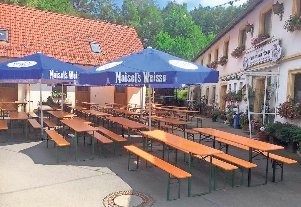 Noch ist es still im Stillen Zecher in Rödensdorf. Das ändert sich, wenn am Wochenende die Wirtsfamilie Zimmer zum traditionellen Hoffest einlädt. Foto: privat Noch ist es still im Stillen Zecher in Rödensdorf. Das ändert sich, wenn am Wochenende die Wirtsfamilie Zimmer zum traditionellen Hoffest einlädt. Foto: privat