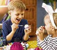 Basteln, Spielen, Ostereier bemalen - rund um das Osterfest bieten sich vor allem den Kleinsten viele Möglichkeiten, sich kreativ zu betätigen. FOTO: FOTOLIA Basteln, Spielen, Ostereier bemalen - rund um das Osterfest bieten sich vor allem den Kleinsten viele Möglichkeiten, sich kreativ zu betätigen. FOTO: FOTOLIA