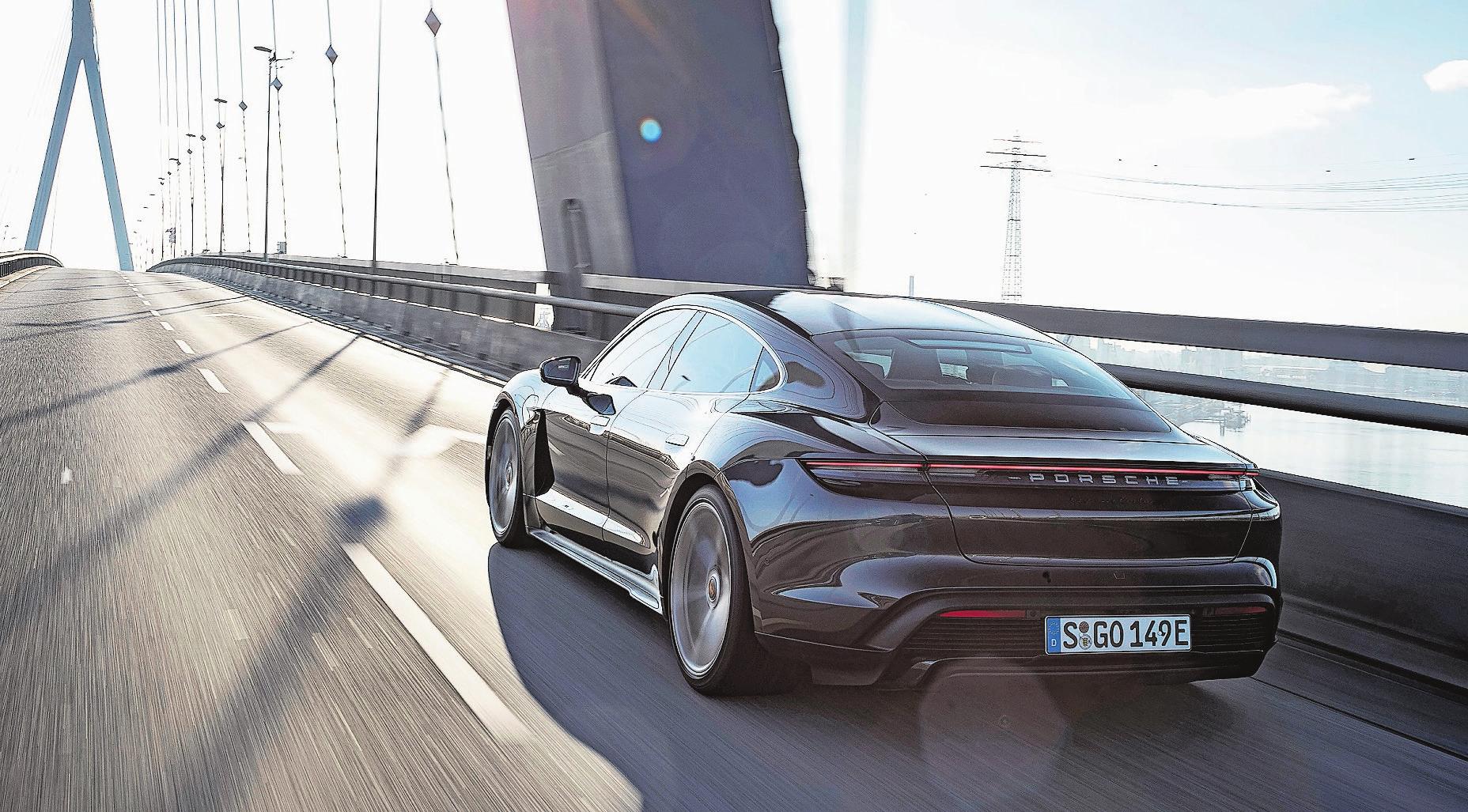 Nach einem ersten Update des Taycan bereitet Porsche für 2021 den Launch des Taycan Cross Turismo vor. Bild: PD