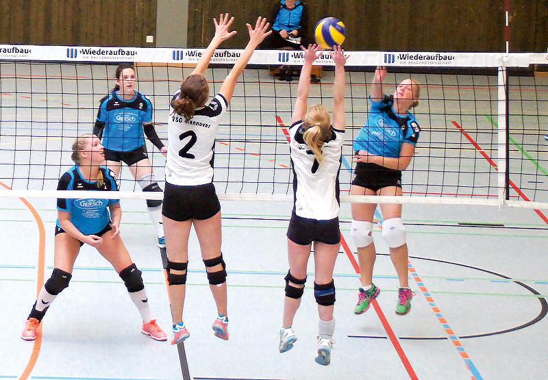 Mit 43 noch aktiv im MTV-Team: Anke Brennecke beim Volleyball. Foto: Privat Mit 43 noch aktiv im MTV-Team: Anke Brennecke beim Volleyball. Foto: Privat