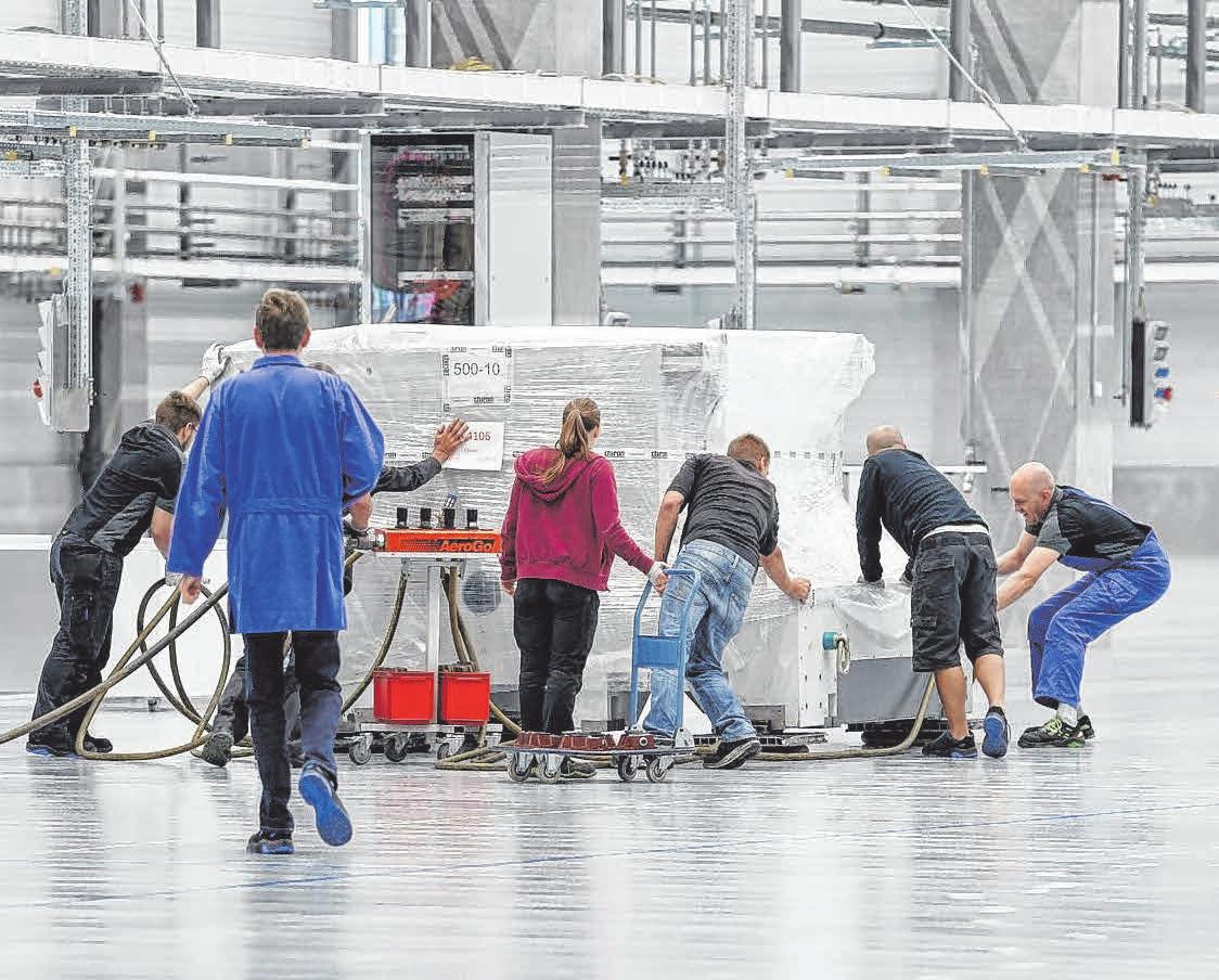 Premiere: Am 19. August 2019 startete die Montage der ersten Maschinen in der neuen Halle der Chiron Precision Factory. Premiere: Am 19. August 2019 startete die Montage der ersten Maschinen in der neuen Halle der Chiron Precision Factory.