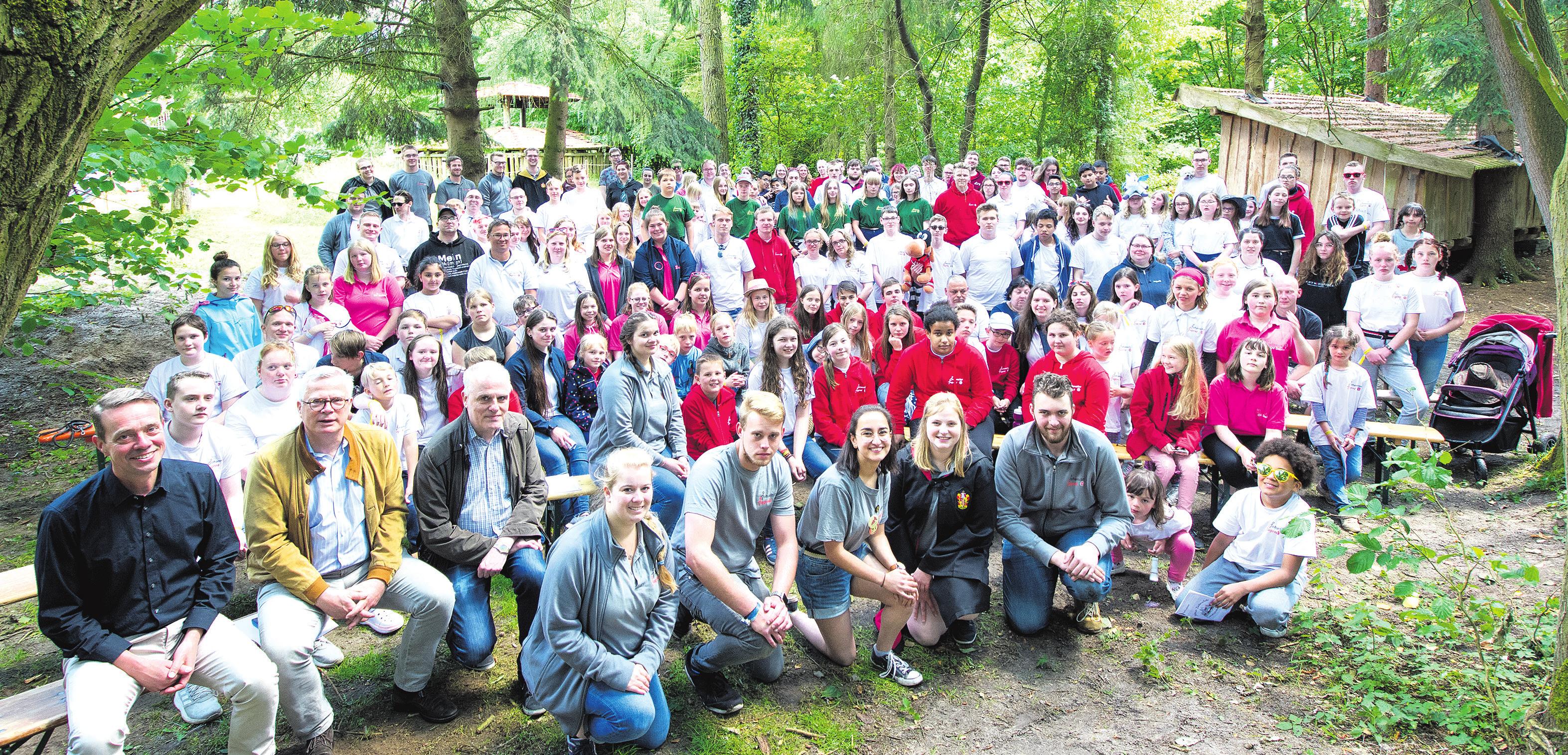 Unter den rund 240 Teilnehmern herrschte viel Freude beim diesjährigen Landeszeltlager der Johanniter-Jugend, das im Juni bei Großenkneten veranstaltet wurde. Foto: Anette Thanheiser/Johanniter Unter den rund 240 Teilnehmern herrschte viel Freude beim diesjährigen Landeszeltlager der Johanniter-Jugend, das im Juni bei Großenkneten veranstaltet wurde. Foto: Anette Thanheiser/Johanniter