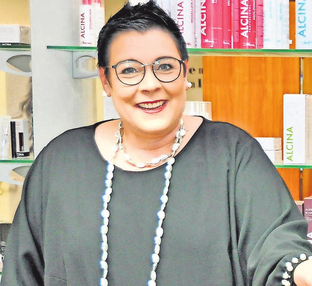 Iris Cotta bedankt sich bei all ihren Kundinnen und Kunden. Iris Cotta bedankt sich bei all ihren Kundinnen und Kunden.
