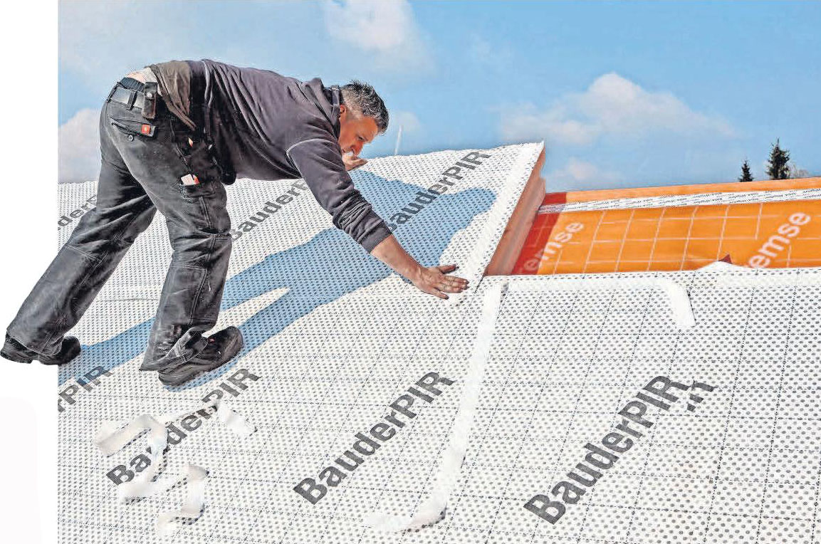 Mit einer Dachsanierung ist es möglich, die Heizkosten zu senken und das Klima zu schützen. FOTO: DJD/PAUL BAUDER Mit einer Dachsanierung ist es möglich, die Heizkosten zu senken und das Klima zu schützen. FOTO: DJD/PAUL BAUDER