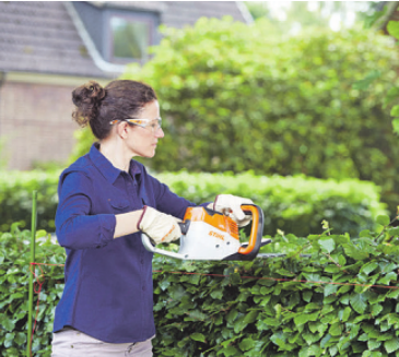 Kompakte Einsteigergeräte erleichtern die Gartenpflege. Praktisch sind akkubetriebene Modelle - kabellos bieten sie viel Bewegungsfreiheit.