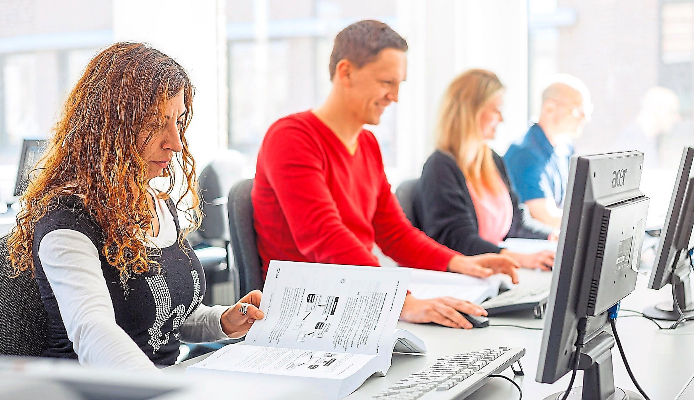 Mit einer Umschulung kann man sich neu positionieren, sie kann die Initialzündung für eine zweite Karriere sein. Foto: djd/DAA GmbH Mit einer Umschulung kann man sich neu positionieren, sie kann die Initialzündung für eine zweite Karriere sein. Foto: djd/DAA GmbH
