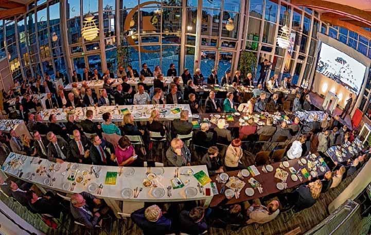 Im K6 Seminarhotel in Halberstadt fand 2018 das 4. Wirtschaftsforum Harz statt. Thema des Abends war „Tourismus und Lebensraum“. Etwa 300 Teilnehmer aus Wirtschaft, Politik und Verwaltung nahmen daran teil. Fotos: Frank Drechsler Im K6 Seminarhotel in Halberstadt fand 2018 das 4. Wirtschaftsforum Harz statt. Thema des Abends war „Tourismus und Lebensraum“. Etwa 300 Teilnehmer aus Wirtschaft, Politik und Verwaltung nahmen daran teil. Fotos: Frank Drechsler