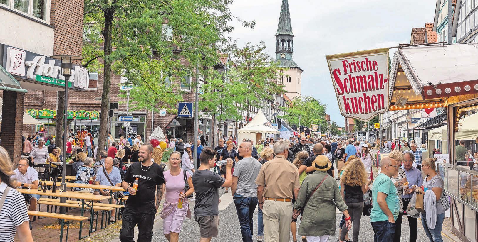 Die Stadt, die Geschäftsleute aus Burgdorf und Gewerbetreibende freuen sich auf die Besucher und Besucherinnen. Die Stadt, die Geschäftsleute aus Burgdorf und Gewerbetreibende freuen sich auf die Besucher und Besucherinnen.
