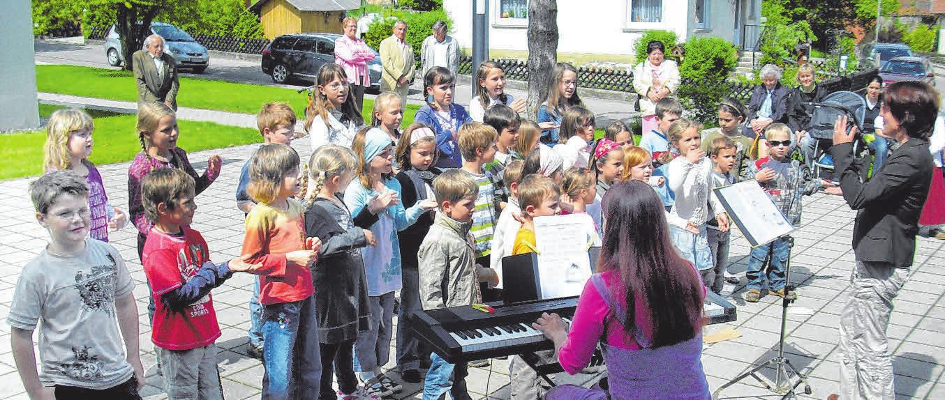 „Dorfspatzen“ und „Vocal Cords“ laden ein Image 1 „Dorfspatzen“ und „Vocal Cords“ laden ein Image 1