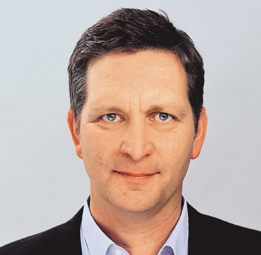 Prof. Dr. med. Justus Gille, Oberarzt, Bereichsleitung für Arthroskopie, Gelenkchirurgie und Sportmedizin. Prof. Dr. med. Justus Gille, Oberarzt, Bereichsleitung für Arthroskopie, Gelenkchirurgie und Sportmedizin.