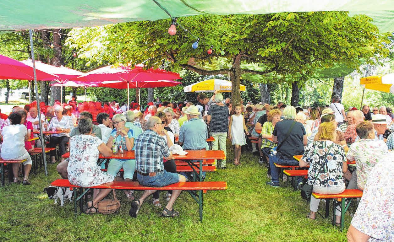 Zum Seefest lädt die Schützenriege Grünkraut e.V. herzlich ein. Zum Seefest lädt die Schützenriege Grünkraut e.V. herzlich ein.
