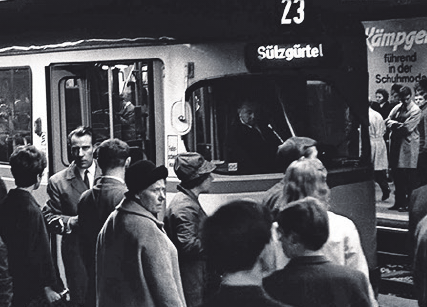 Vor 50 Jahren wurde in Köln die erste U-Bahn-Linie in Betrieb genommen – Von 151 Kilometern Gleis liegen 36 unter der Erde Image 1 Vor 50 Jahren wurde in Köln die erste U-Bahn-Linie in Betrieb genommen – Von 151 Kilometern Gleis liegen 36 unter der Erde Image 1