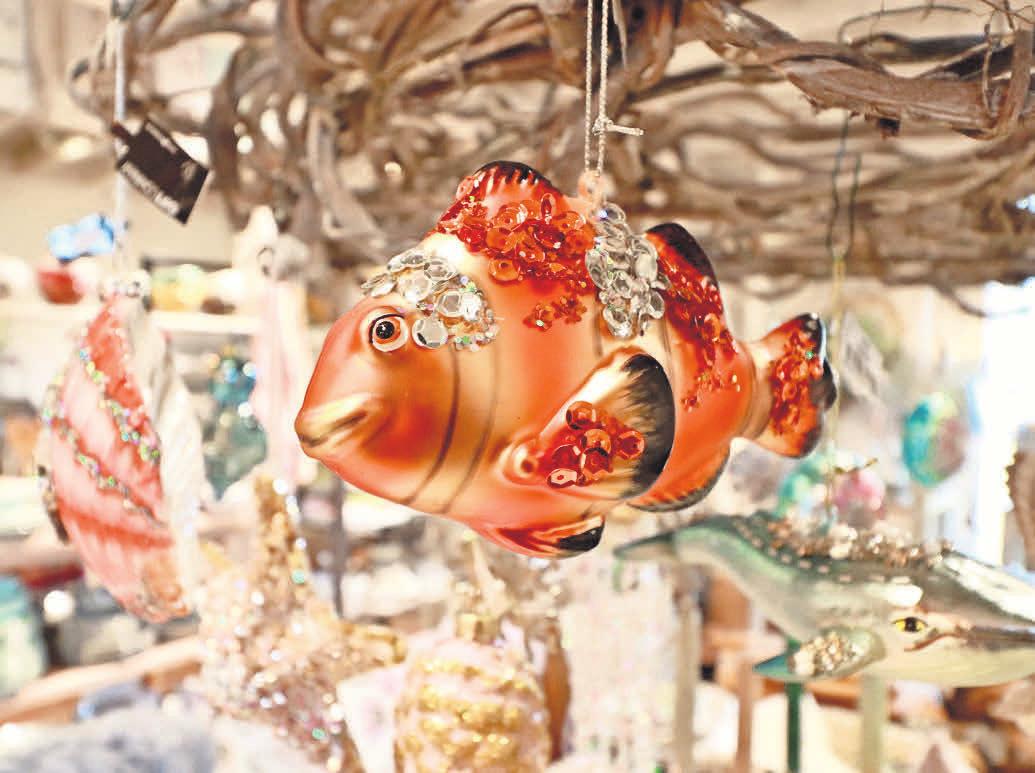 Dieser farbenfrohe Christbaumschmuck ist am Weihnachtsbaum ein echter Blickfang. Dieser farbenfrohe Christbaumschmuck ist am Weihnachtsbaum ein echter Blickfang.