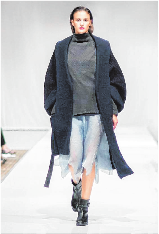 Impressionen aus der Mode- und Grafikdesignschule Fritz: Fashionshow der Schule Impressionen aus der Mode- und Grafikdesignschule Fritz: Fashionshow der Schule
