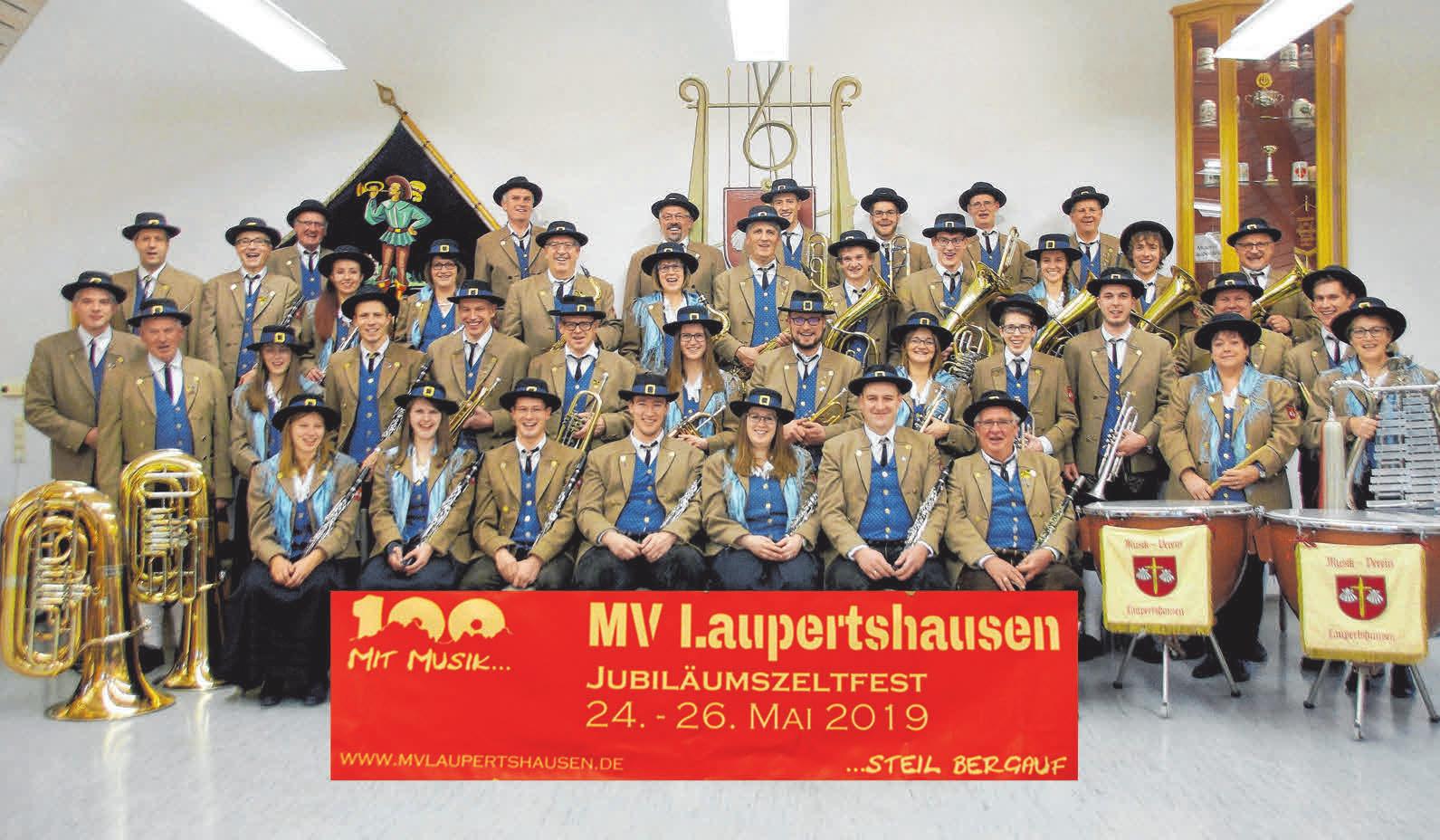 Der Musikverein Laupertshausen hat aktuell 43 aktive Mitglieder. FOTOS: PRIVAT Der Musikverein Laupertshausen hat aktuell 43 aktive Mitglieder. FOTOS: PRIVAT