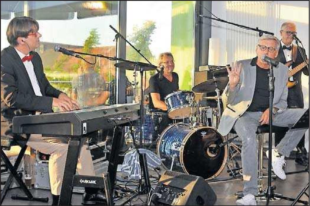 Die „Gentle Jackets“ spielen am Samstag. FOTO: FRED G. SCHÜTZ Die „Gentle Jackets“ spielen am Samstag. FOTO: FRED G. SCHÜTZ